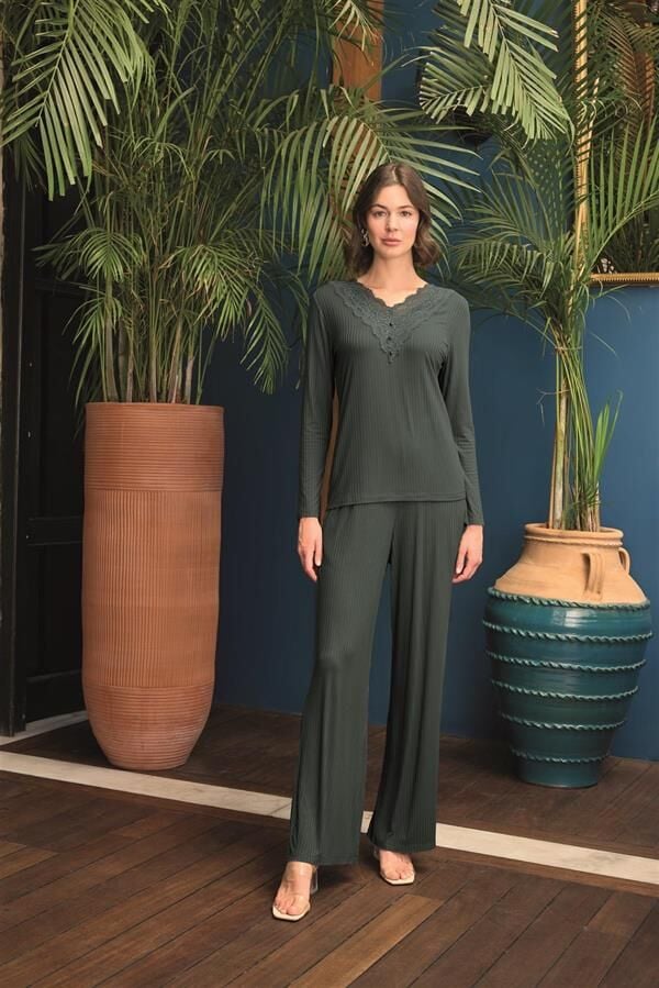 Arias Closet Uzun Kollu Önü Düğmeli V Yaka Pijama Takımı