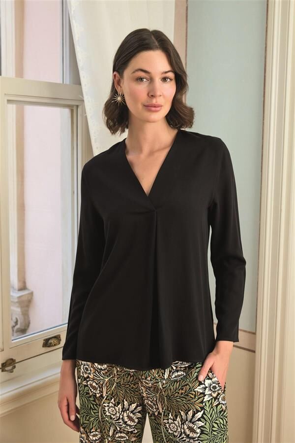 Arias Closet Çiçek Yaprak ve Etnik Desenli Uzun Kollu Pijama Takımı