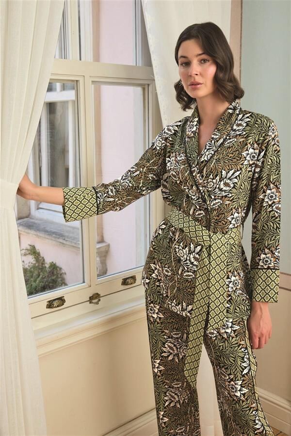 Arias Closet Çiçek Yaprak ve Etnik Desenli Pijama Takımı