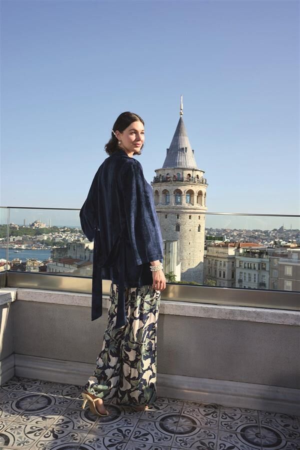 Arias Closet Yaprak Desenli ve Dantelli 3'lü Pijama Takımı