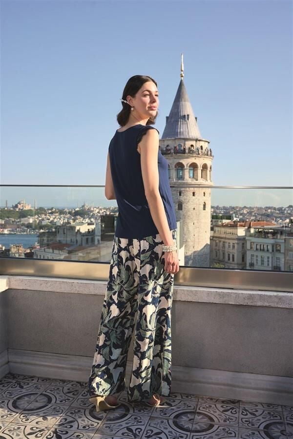 Arias Closet Yaprak Desenli ve Dantelli 3'lü Pijama Takımı